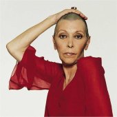 Brigitte Fontaine est en grande forme